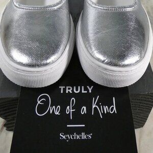 NWT Seychelles Women's Moon Child Metallic Leather Mary Jane Flats size 8 $119